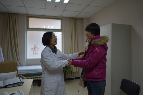北京军颐中医医院专业技术让女白领重获健康生活